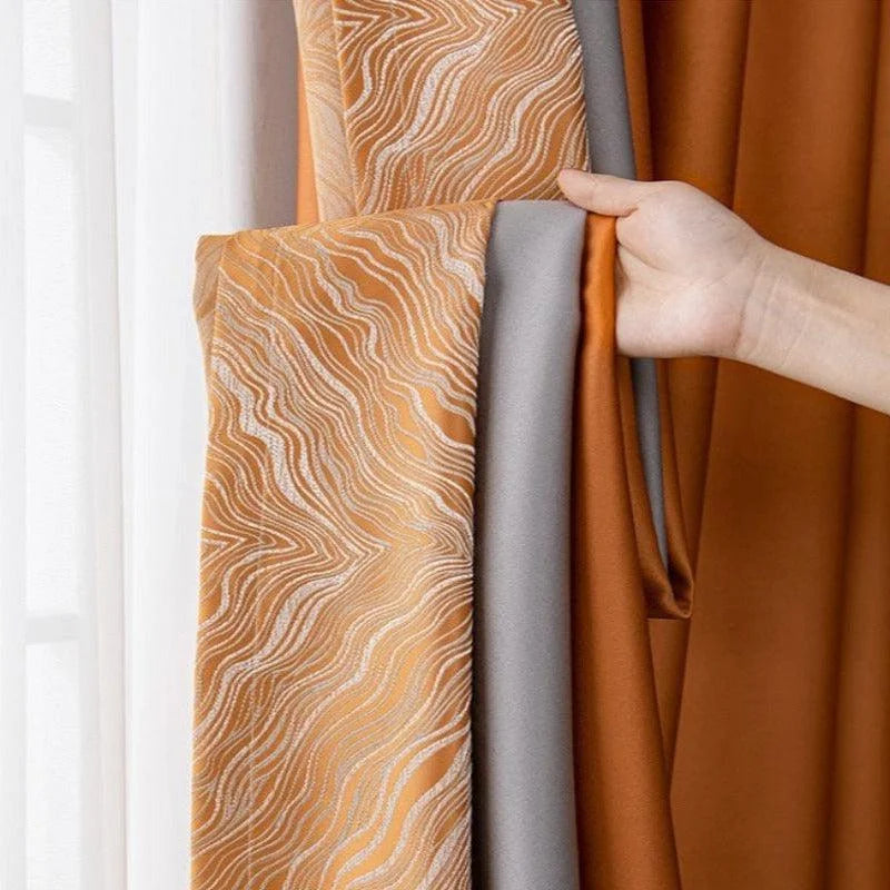 Rideaux élégants orange et gris avec motifs ondulés, idéals pour la décoration intérieure moderne. Parfaits pour ajouter une touche de style et d'élégance à tout salon ou chambre à coucher.