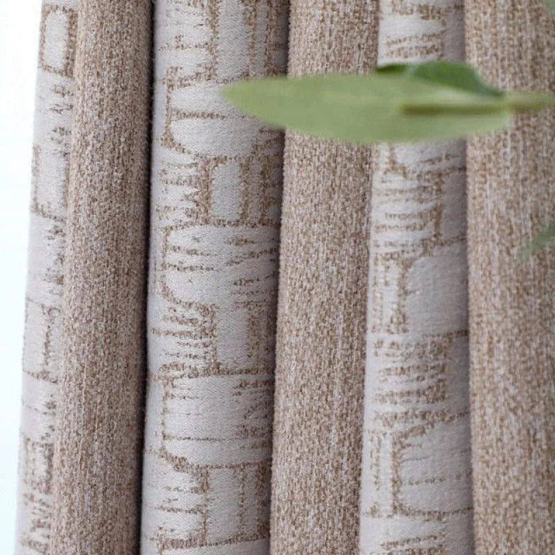 Rideau beige avec motif géométrique, parfait pour ajouter une touche moderne à votre décoration intérieure. Idéal pour le salon, la chambre ou le bureau, ce rideau offre élégance et intimité tout en s'harmonisant facilement avec d'autres éléments de décoration. Facile à installer, il transformera instantanément l'ambiance de votre pièce.