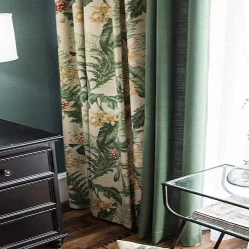 Rideaux élégants aux motifs floraux tropicaux, idéaux pour rehausser l'intérieur de votre salon ou chambre. Parfaits pour ajouter une touche de couleur et de style. Améliorez l'ambiance avec ces rideaux décoratifs.