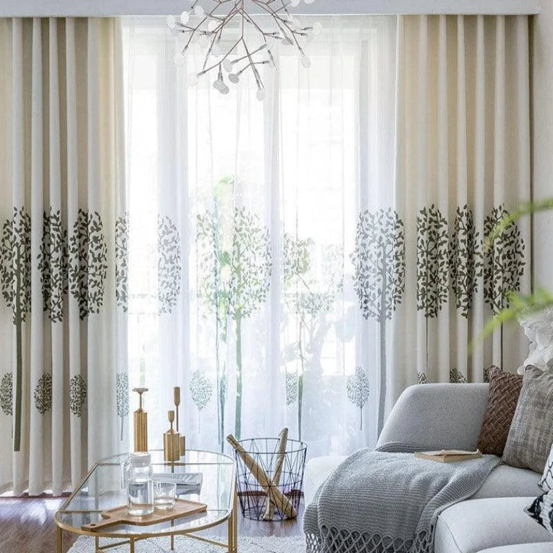 Rideaux décoratifs élégants avec motifs d'arbres pour salon moderne, apportant une touche de nature et de luminosité à votre espace intérieur. Design contemporain idéal pour une ambiance chaleureuse et accueillante.