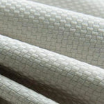 Texture tissé élégante, motif géométrique fin, pour décoration intérieure moderne et raffinée. Drapé subtil et esthétique, idéal pour habiller vos espaces de vie avec style et sophistication. Convient pour les rideaux, nappes ou couvertures.