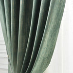 Rideau élégant vert sapin, idéal pour ajouter une touche de raffinement à votre intérieur. Parfait pour salon ou chambre, ce rideau offre une esthétique moderne et apaisante, créant une ambiance chaleureuse et accueillante.
