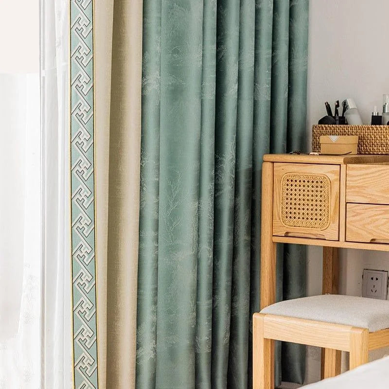 Rideau élégant vert avec motif, parfait pour sublimer votre intérieur. Ce rideau au design chic s'intègre harmonieusement dans n'importe quelle pièce, offrant une atmosphère chaleureuse et accueillante. Idéal pour le salon, la chambre ou le bureau. Découvrez comment ce rideau peut transformer votre espace avec style et sophistication. Équilibre parfait entre esthétisme et fonctionnalité.