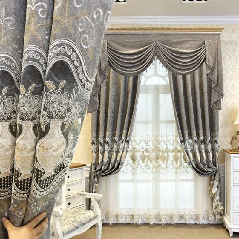 Rideaux élégants avec motifs floraux, parfaits pour une décoration intérieure raffinée. Idéal pour les salons ou chambres à coucher, ces rideaux offrent une touche classique et sophistiquée à votre espace de vie. Ajustement parfait aux fenêtres, rehaussant l'esthétique de votre intérieur. Accessoire décoratif essentiel pour un environnement accueillant et chaleureux.