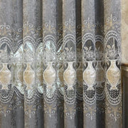 rideau gris floral voilage semi transparent élégant ornements traditionnels tringle