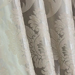 Rideau élégant à motif floral baroque gris beige, idéal pour apporter une touche chic à votre salon ou chambre. Design élégant et raffiné, parfait pour créer une ambiance chaleureuse et sophistiquée dans votre intérieur.