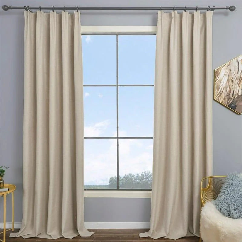 Rideaux élégants beige, idéals pour un salon moderne, offrant une ambiance lumineuse et apaisante. Parfaits pour habiller les fenêtres tout en laissant passer la lumière naturelle. Accessoire décoratif tendance pour harmoniser votre intérieur.