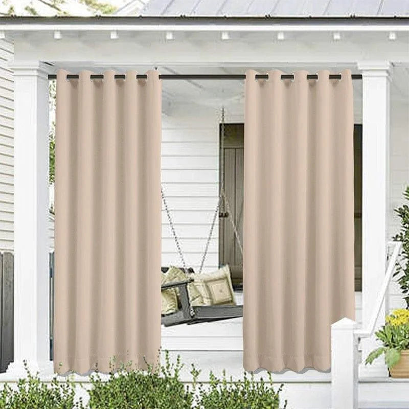 Rideau beige élégant pour extérieur, idéal pour décorer une terrasse ou un patio, offrant une ambiance douce et accueillante. Parfait pour se protéger du soleil tout en maintenant l'esthétique de votre espace extérieur. Améliorez votre confort tout en ajoutant une touche de sophistication à votre jardin avec ce rideau raffiné.
