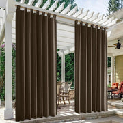 rideau imperméable marron foncé tissu lisse plissé opacité totale moderne minimaliste métalliques tringleextérieur pergola
