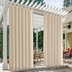 Rideaux de patio beige élégants pour pergola, créant un espace extérieur confortable avec une protection solaire et une intimité améliorées. Idéal pour décorer votre jardin ou terrasse tout en ajoutant une touche de sophistication. Parfait pour des moments de détente en extérieur.