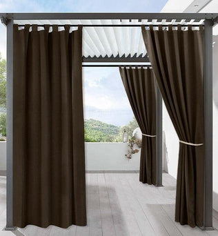 Panneaux de rideaux élégants de couleur marron conçus pour pergola, offrant intimité et style à votre espace extérieur. Idéal pour créer une ambiance chaleureuse sur votre terrasse ou jardin tout en maintenant une vue dégagée sur le paysage environnant. Solution parfaite pour décorer et protéger votre pergola contre le soleil et le vent.