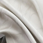Voilage blanc élégant pour décoration intérieure, offrant une ambiance lumineuse et moderne. Parfait pour les salons, chambres ou espaces de détente, ce tissu d'ameublement rehausse l'esthétique tout en préservant la douceur de l'environnement. Accessoire idéal pour une touche de raffinement et de tranquillité.