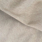 Tissu avec motif à chevrons, couleur taupe, idéal pour décoration intérieure et confection d'ameublement. Design raffiné pour une ambiance moderne et élégante.