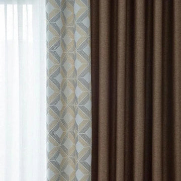 Rideau moderne avec motifs géométriques et couleur brune. Ce rideau élégant est idéal pour ajouter une touche contemporaine à votre intérieur. Il offre un excellent contrôle de la luminosité tout en apportant une touche décorative unique à vos pièces. Parfait pour le salon, la chambre ou le bureau, il s'harmonise facilement avec divers styles de décoration.