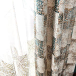 Rideaux élégants avec motifs géométriques et feuilles, idéals pour ajouter une touche de style et de modernité à votre intérieur. Parfaits pour le salon ou la chambre, ces rideaux offrent intimité et élégance à votre espace.