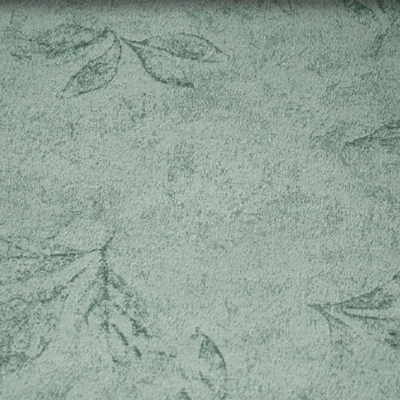 Revêtement mural vert avec motif floral discret, idéal pour ajouter une touche de nature et de sophistication à votre intérieur. Design élégant et tendance, parfait pour les salons et chambres modernes. Transformez vos espaces avec ce décor raffiné qui apporte une ambiance apaisante et naturelle.