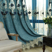 rideau floral transparent bleu or blanc vintage dentelle bordure tringle fixée élégante décoration