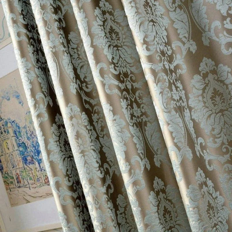 Rideau élégant avec motifs floraux, idéal pour ajouter une touche de sophistication à votre décoration intérieure. Design raffiné parfait pour le salon ou la chambre, créant une atmosphère cosy et accueillante. Accessoire indispensable pour sublimer votre espace avec style.