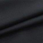 Texture noire élégante, idéale pour vêtements ou décoration intérieure, apportant une touche sophistiquée et moderne à votre style. Parfait pour créer un look épuré et chic.