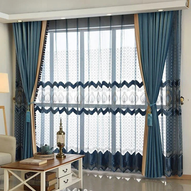 Rideaux élégants bleu pour un salon moderne, apportant une touche de sophistication à l'intérieur. Idéal pour contrôler la luminosité et offrir une ambiance chaleureuse. Découvrez comment ces rideaux peuvent transformer votre espace de vie.