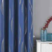 rideau occultant moderne bleu foncé motifs argentés tissu texturé plis opaques élégants tringle