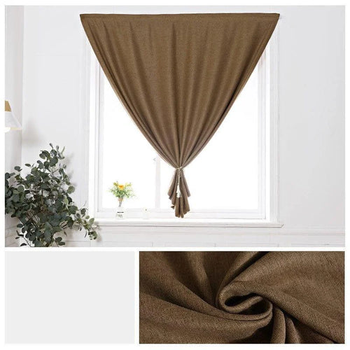 Rideau marron élégant pour salon, ajoutant une touche chaleureuse et moderne à la décoration intérieure. Idéal pour embellir vos fenêtres tout en offrant une ambiance cosy et intemporelle. Parfait pour les maisons et appartements cherchant à combiner style et fonctionnalité.
