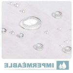 Image d'un tissu imperméable avec des gouttes d'eau visibles à sa surface, démontrant sa résistance à l'eau. Ce produit est idéal pour une protection optimale contre les liquides. Parfait pour les applications nécessitant une barrière efficace contre l'humidité.