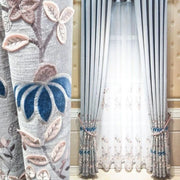rideau floral gris bleu rose semi transparent motifs relief texture tissée élégant