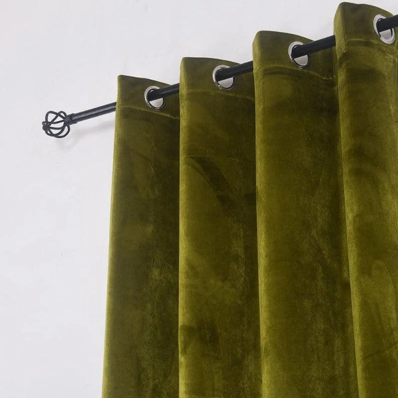Rideaux vert olive avec œillets, prêt à poser. Élégant pour la décoration intérieure, parfait pour le salon ou la chambre. Ajoute une touche de sophistication et de confort à votre espace de vie. Facile à installer sur une tringle standard.