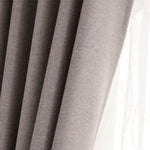 Rideau élégant et moderne en teinte taupe pour salon ou chambre, ajoutant une touche contemporaine et épurée à votre décoration intérieure. Accessoire idéal pour une ambiance chaleureuse et accueillante.