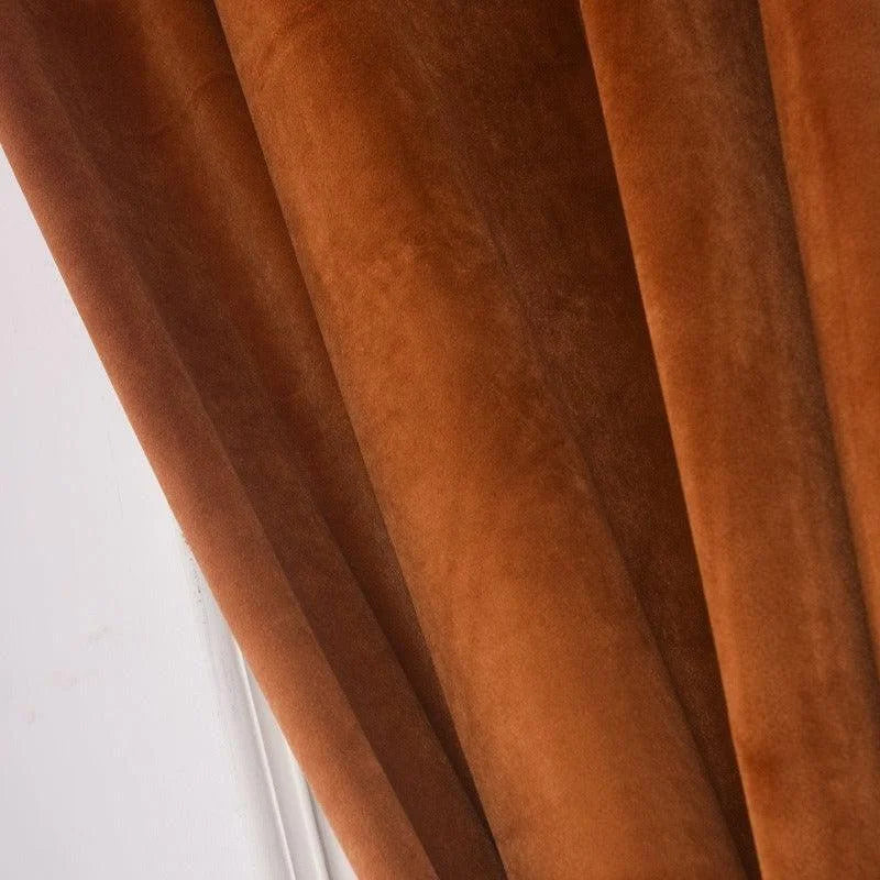 Rideau élégant de couleur marron pour une décoration intérieure chaleureuse et moderne. Parfait pour ajouter une touche de sophistication à votre salon ou chambre. Idéal pour créer une ambiance cosy et chic.