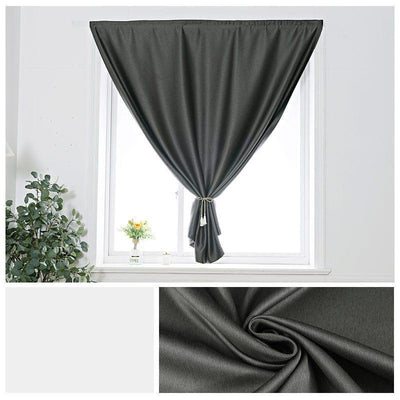Rideau occultant gris foncé élégant pour fenêtre, idéal pour améliorer la décoration intérieure et offrir une protection contre la lumière. Facile à installer et parfait pour le salon, la chambre ou l'espace bureau. Accessoire indispensable pour une ambiance moderne et cosy.