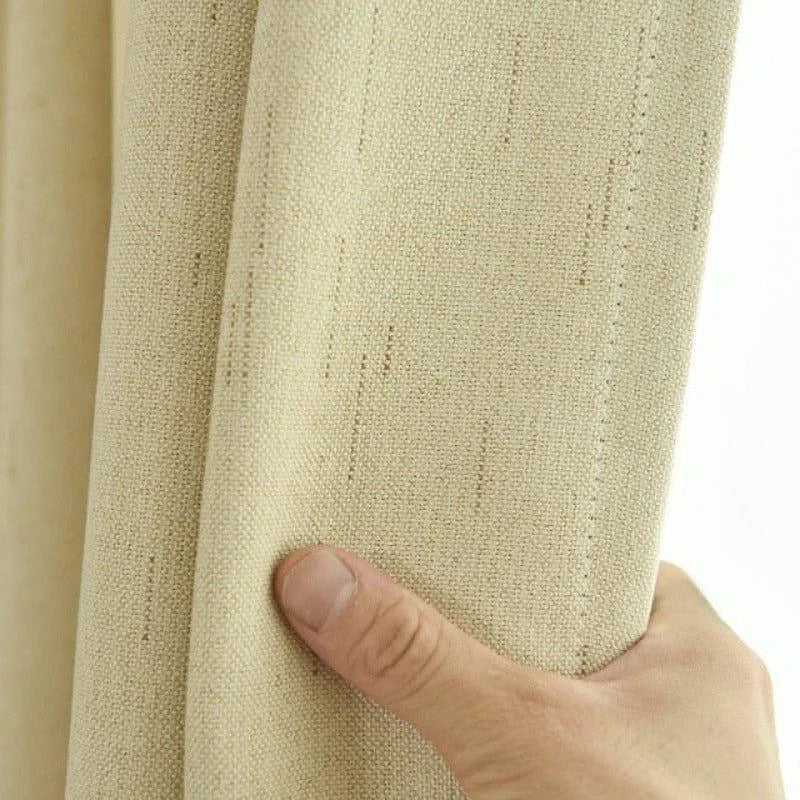 Rideau beige élégant pour salon, design moderne, idéal pour ajouter une touche de sophistication à votre intérieur, facile à accrocher, offre une belle luminosité naturelle tout en préservant l'intimité.