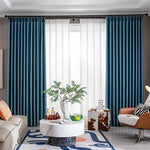 Rideaux élégants turquoise pour salon moderne, apportant une touche de couleur et de sophistication à votre intérieur. Combinez avec des accessoires tendance pour une décoration harmonieuse et contemporaine. Idéal pour filtrer la lumière et créer une ambiance chaleureuse.