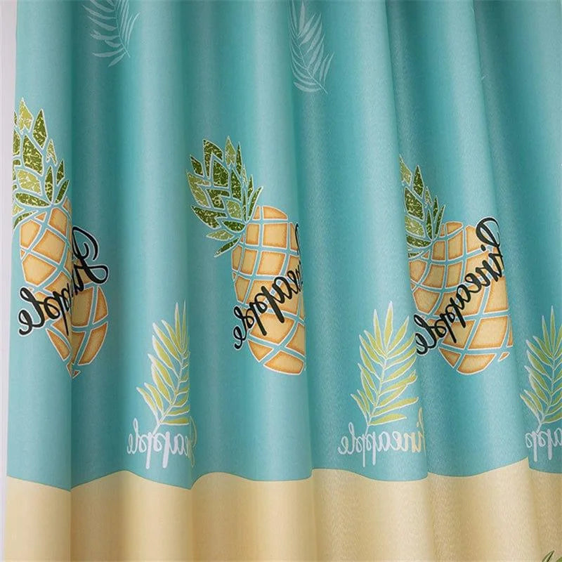 Rideau de douche ananas turquoise, design tropical attrayant, idéal pour une décoration de salle de bain moderne et rafraîchissante, motif fruité captivant, accessoire de décoration intérieure original.
