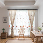 Rideaux décoratifs lumineux avec motifs floraux colorés, parfaits pour embellir un salon moderne. Ajoutez une touche de fraîcheur et de style à votre intérieur grâce à ces rideaux tendance. Créez une ambiance accueillante et chaleureuse tout en filtrant la lumière naturelle. Idéal pour les espaces contemporains cherchant une décoration originale et élégante.