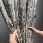 Rideau moderne avec motif abstrait en tons terre, idéal pour ajouter une touche contemporaine à votre salon ou chambre. Ce rideau offre une élégance subtile et s’intègre facilement dans différents styles de décoration intérieure grâce à ses nuances neutres et variées. Parfait pour ceux qui cherchent à moderniser leur espace de vie tout en maintenant une ambiance chaleureuse.