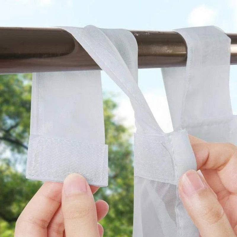 Produit innovant : Fixations ajustables pour rideaux. Faciles à installer et robustes, elles offrent une solution pratique pour suspendre vos rideaux sans effort. Adaptées pour diverses configurations de tringles, ces fixations garantissent un maintien sécurisé et esthétique, idéales pour embellir votre intérieur avec élégance.
