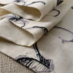 Rideau élégant avec motif floral brodé, parfait pour ajouter une touche décorative à votre intérieur. Idéal pour les salons ou chambres à coucher, ce rideau offre un style raffiné avec des motifs délicats et des détails travaillés. Parfait pour ceux qui souhaitent combiner esthétique et fonctionnalité dans leurs espaces de vie.