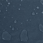Image montrant un tissu résistant à l'eau avec des gouttes réparties uniformément, mettant en avant ses propriétés hydrofuges idéales pour une utilisation en extérieur ou sur des vêtements techniques.