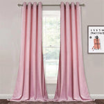 Rideaux roses élégants pour salon, ajoutent une touche de sophistication et de douceur à votre intérieur. Parfaits pour filtrer la lumière tout en embellissant vos fenêtres. Accessoire de décoration idéal pour créer une atmosphère chaleureuse et accueillante.