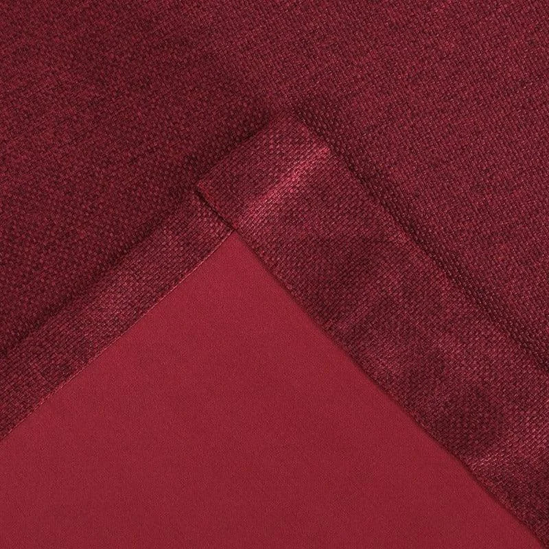 Image d'un produit de couleur bordeaux avec un design élégant et moderne. Ce produit est idéal pour ceux qui recherchent un style raffiné et classique pour leur intérieur. La teinte riche en bordeaux apporte une touche chaleureuse et accueillante à tout espace.