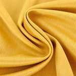 Texture ondulée jaune vif, capture précise des détails pour une présentation élégante et attrayante de textiles, idéale pour les projets de décoration intérieure et mode. Couleur tendance et aspect luxueux.
