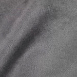 Tissu gris élégant, parfait pour la confection de vêtements chics et intemporels, offrant un style moderne et raffiné.