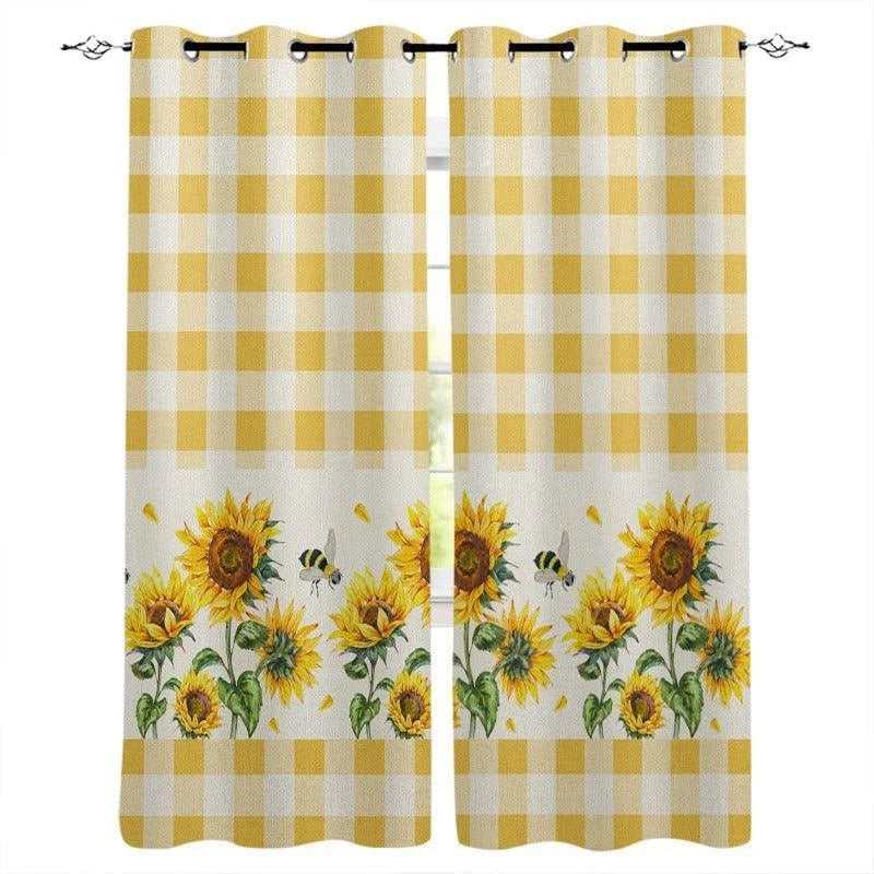 Rideaux décoration intérieure motif à carreaux jaunes avec tournesols et abeilles, idéaux pour ajouter une touche de nature et de couleur à votre maison. Ambiance champêtre et lumineuse assurée avec ces rideaux élégants et originaux, parfaits pour salon, cuisine ou chambre.