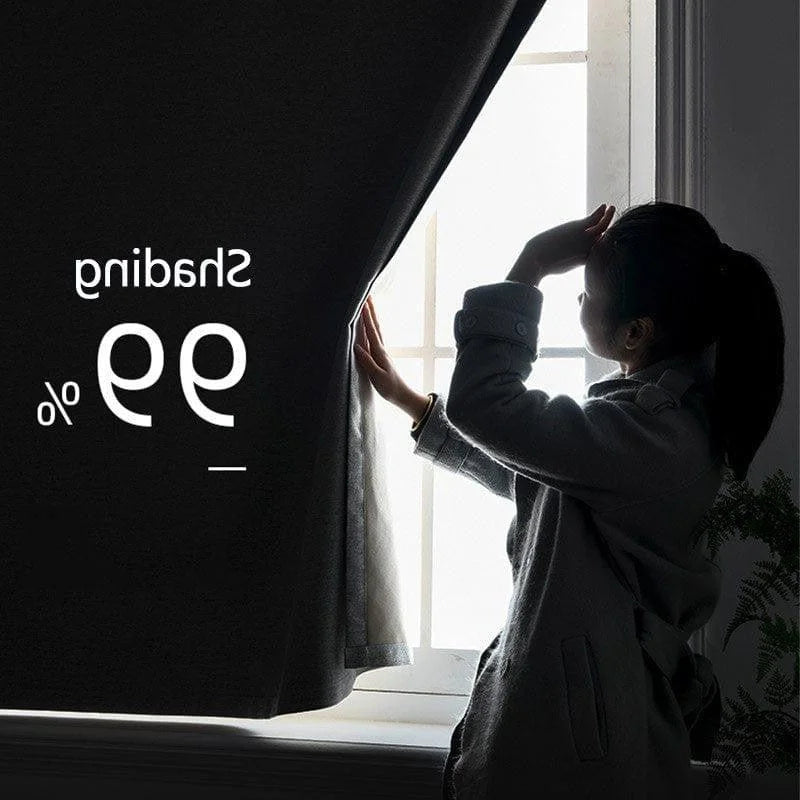 Rideau occultant noir, idéal pour chambre ou salon, bloque 99 % de la lumière pour une obscurité optimale. Design moderne pour une déco élégante. Parfait pour améliorer le confort et l'intimité de votre intérieur.