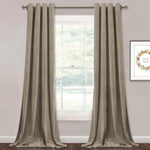 Rideaux élégants de couleur taupe pour salon, ajoutant une touche moderne et sophistiquée à la décoration intérieure. Ils offrent une protection contre la lumière tout en embellissant la pièce. Idéal pour un agencement harmonieux et raffiné.