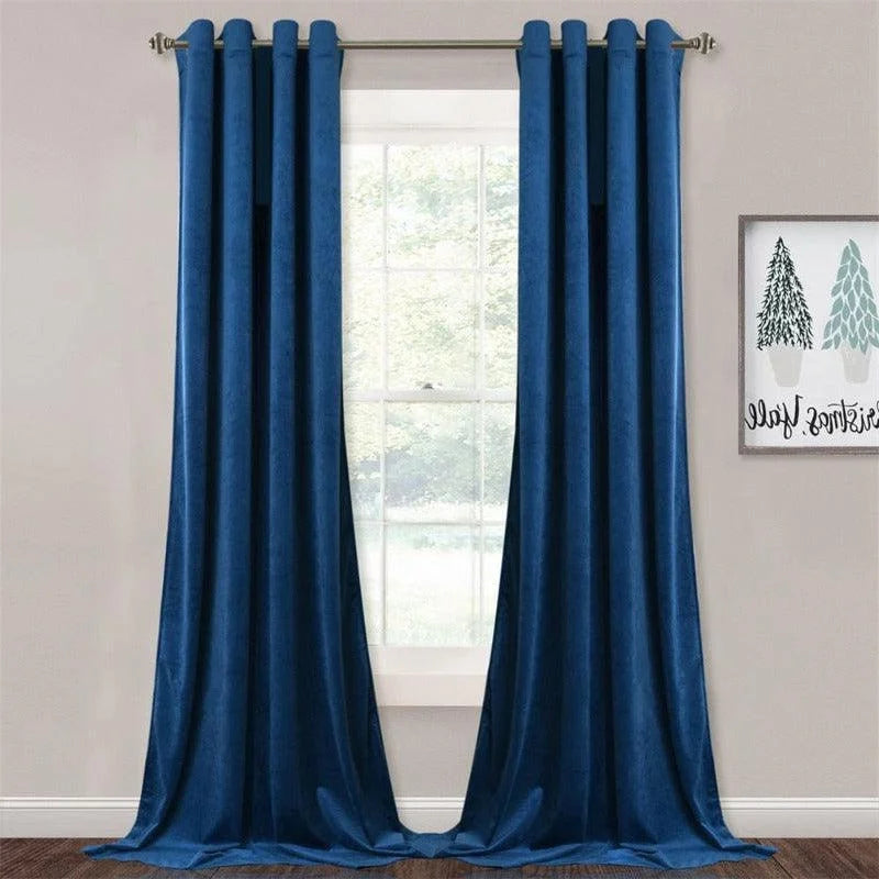 Rideaux bleus élégants pour salon, apportant une touche moderne à votre intérieur. Parfaits pour contrôler la lumière et ajouter une note de couleur à votre décoration. Faciles à installer grâce à leurs œillets robustes.
