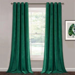 Rideaux longs vert émeraude, parfaits pour ajouter une touche élégante à votre salon. Design contemporain avec oeillets pour une installation facile. Idéal pour décorer une fenêtre tout en contrôlant la luminosité de la pièce.