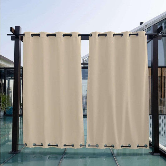 Rideaux d'extérieur élégants pour pergola, idéal pour créer un espace de détente et d'intimité dans votre jardin. Ces rideaux résistants aux intempéries offrent une protection solaire efficace et ajoutent une touche de sophistication à votre espace extérieur. Parfait pour les terrasses, balcons ou vérandas, ces panneaux décoratifs s'installent facilement grâce à des œillets pratiques. Créez une ambiance chaleureuse et accueillante en choisissant ces rideaux pour embellir